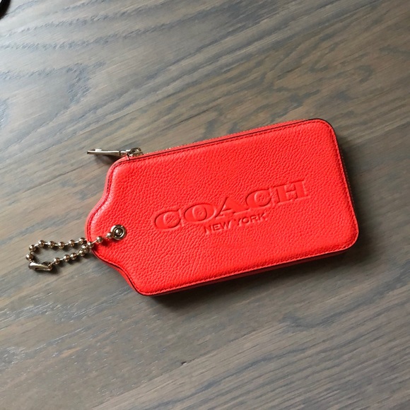 NWOT Coach tag-shaped wallet/phone holder
